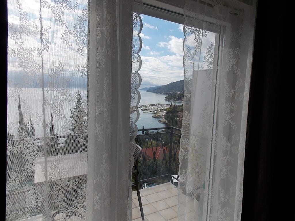 Apartment Ellalinda Opatija Bagian luar foto